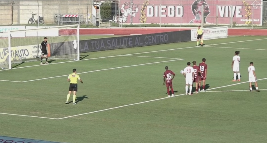 L’uragano Barzotti abbatte il Pontedera: tripletta d’autore per la prima vittoria del Varese (3-0)