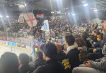 Cuore e orgoglio rossoblù: Milano cede 2-3 al Klagenfurt. Amaro in bocca, ma la scintilla c’è