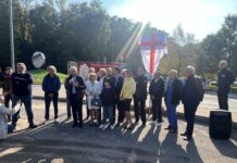 Il nuovo Piazzale Pietro Anastasi prende vita: i volti e i sorrisi in ricordo del grande “Pietruzzo” – FOTO