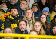 Facce da… Acinque Ice Arena: vince l’Aosta, ma il pubblico applaude i Mastini fino all’ultimo secondo