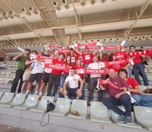 I social post Murcia-Varese: “Un film dell’orrore, c’è da mettersi le mani nei capelli”. Che belli i tifosi sugli spalti