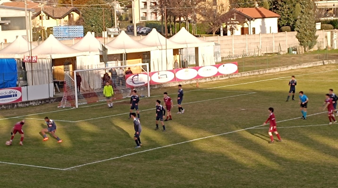 Juniores Prov. B, 12^ – Laveno e Vergiatese dilagano, pari tra San Michele e Cuassese. Mercallo-Olimpia show
