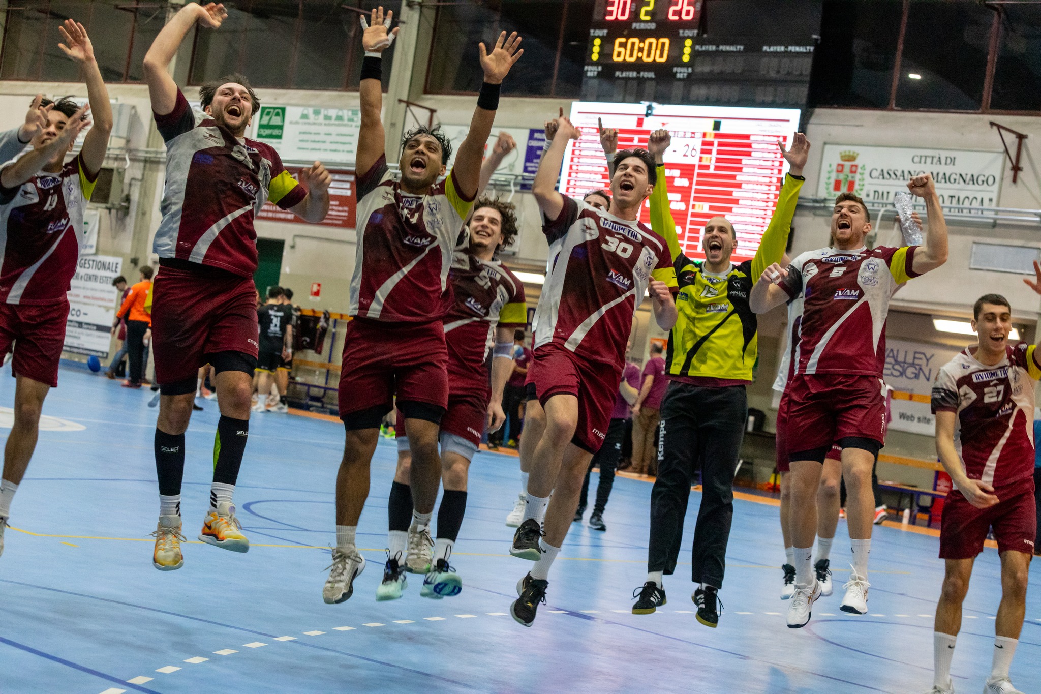 Cassano Magnago ritrova la vetta nel fortino del PalaTacca: Pressano ko 30-26