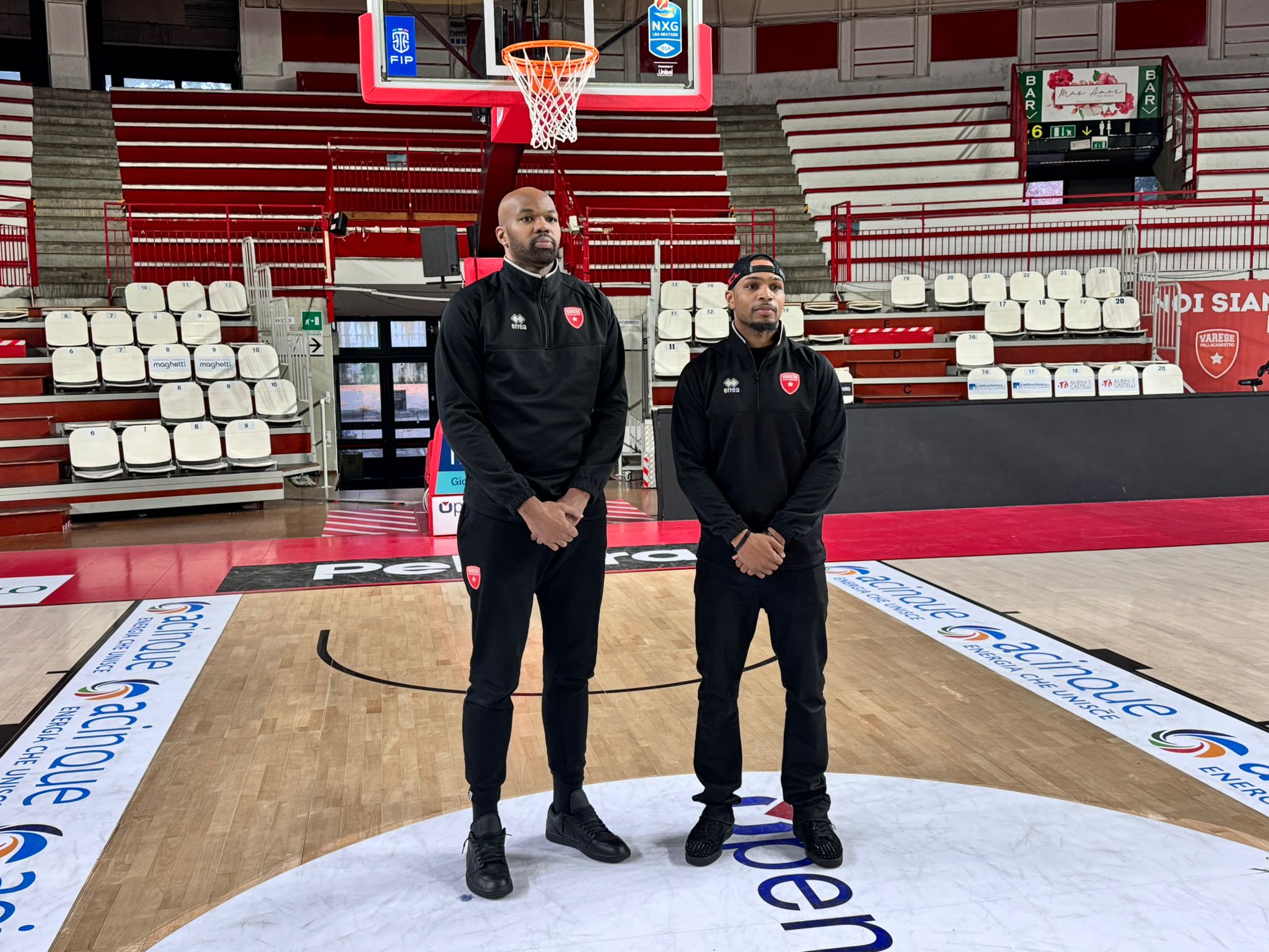 Sykes e Tyus si presentano: “Esperienza e qualità per aiutare la squadra”